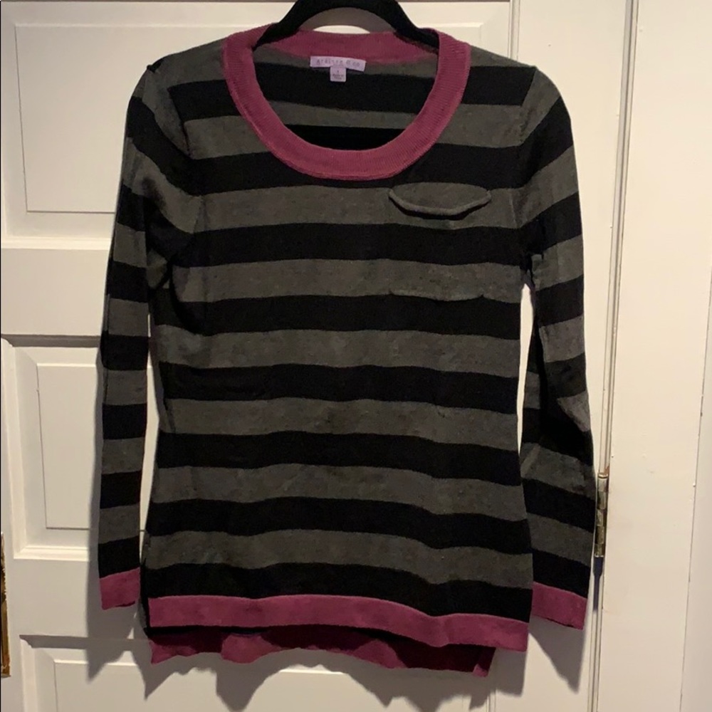 Stripped top